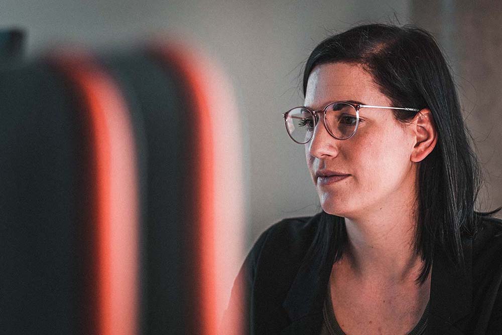 Mitarbeiterin MK Color Group